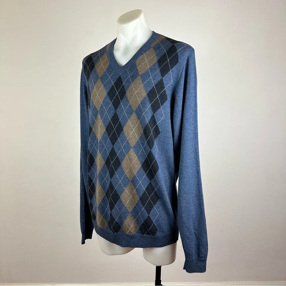 Nordstrom men’s neck